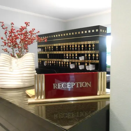 De La Отель