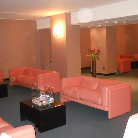 De La Hotell